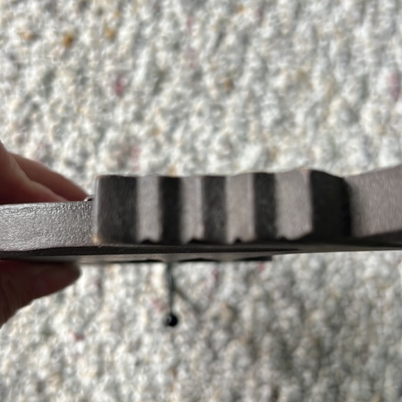 Moose brown wooden hook, moose 5 inches by 4.5 Hook is 3 inches - Picture 6 of 6